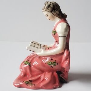 Ceramic Lady Bookend Figurine Made In Italy See Photos For Condition Beautiful
